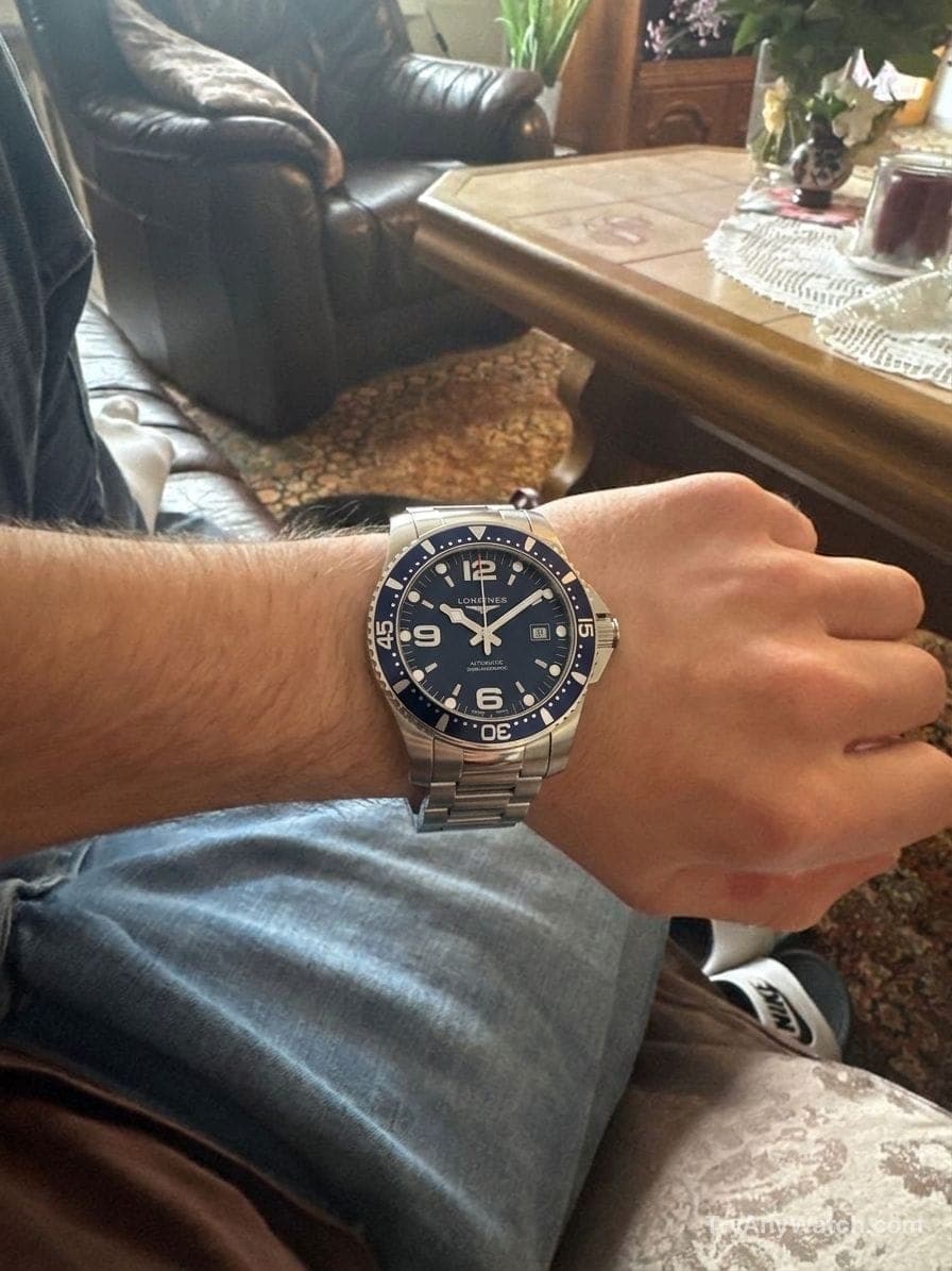 LONGINES HydroConquest on a 18.5 Inch Wrist.