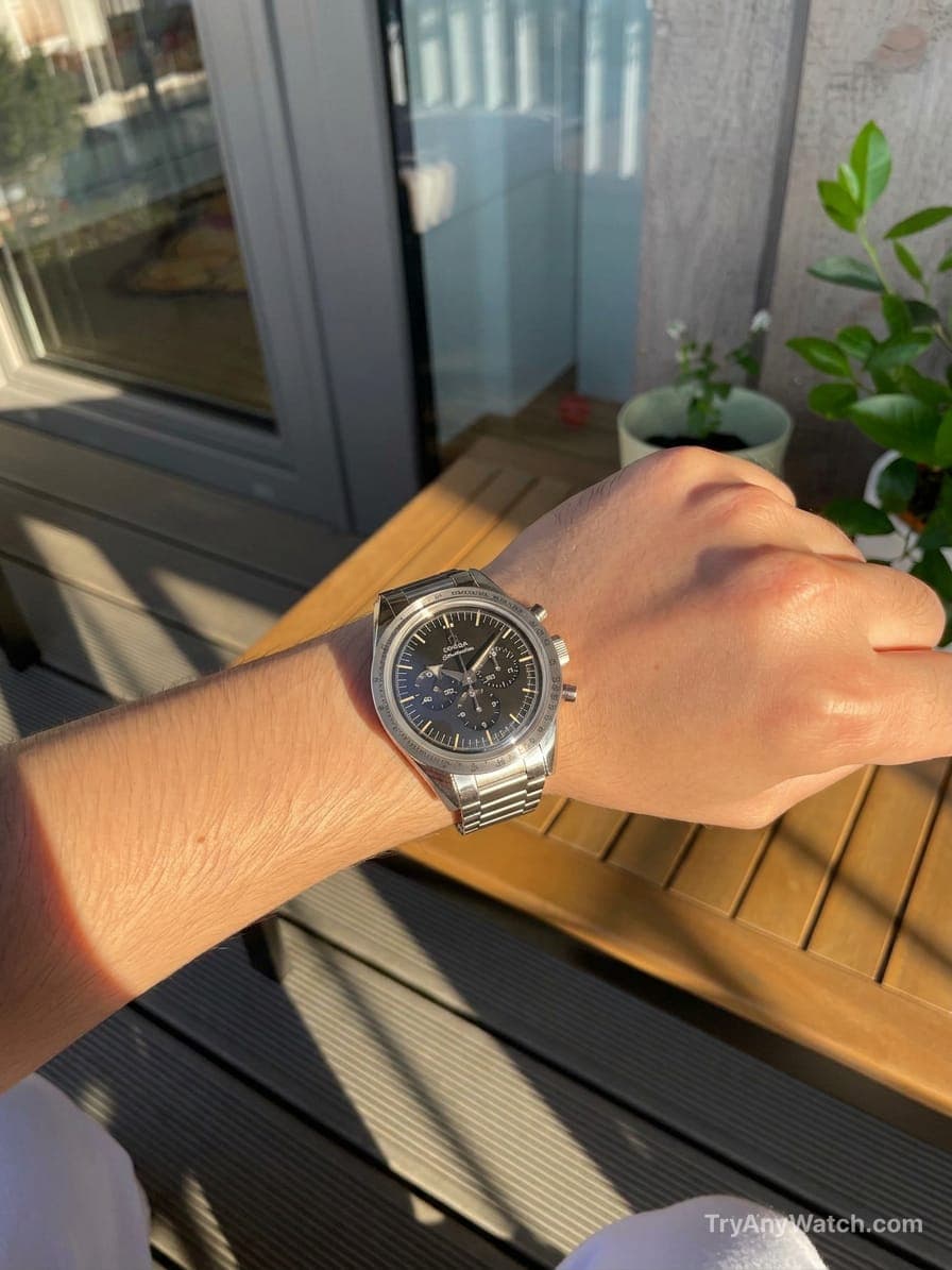 OMEGA Speedmaster Calibre 321 Canopus Gold ( 38.6mm ) try-on.